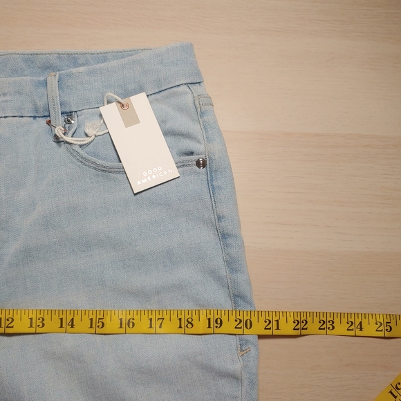 NWT GOOD AMERICAN Light wash good waist crop skinny jeans - Picture 12 of 16
